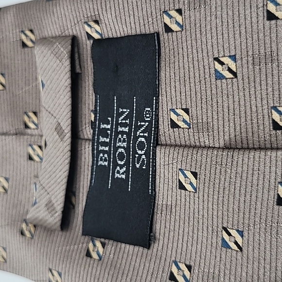 Bill Robinson 100% Silk Beige Tan Geometric Men's Tie - Picture 2 of 3